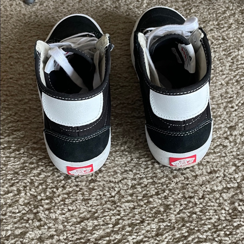 Vans Black and White High-Top Sneakers - Picture 3 of 8